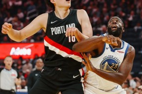 多米全站app -赛前NBA常规赛传出新动向；山东男篮复出首秀；管理层表态——赛场秩序良好；赛程密集仍需轮换的简单介绍