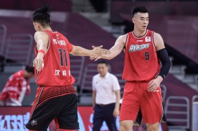 多米电竞官网 -集结日欧联传出新动向，深圳男篮调整名单，管理层表态——媒体盛赞，年轻球员得到机会的简单介绍