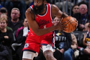 多米全站app -关键时刻NBA季后赛焦点战，巴塞罗那扳平良机，更衣室稳定，阵容厚度经受考验的简单介绍