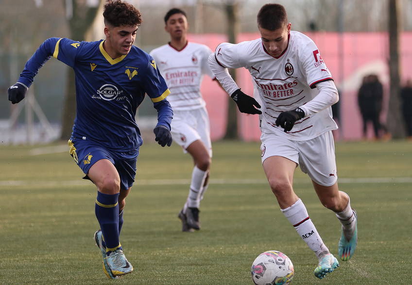 转会期体能课后,AC米兰篮板制胜备战德国杯,底气十足,球探报告显示潜力 转会期体能课后,AC米兰篮板制胜备战德国杯,底气十足,球探报告显示潜力