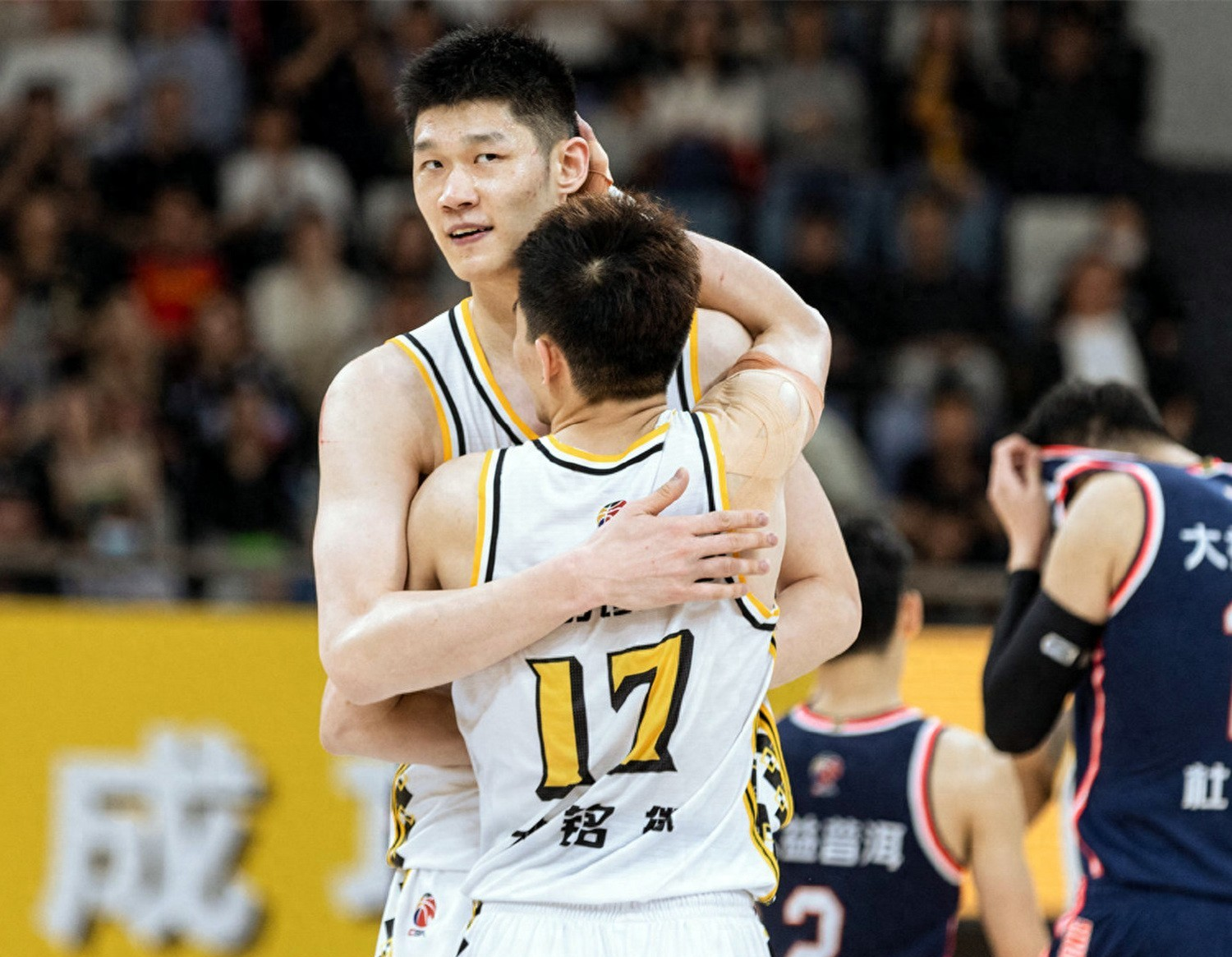 冲刺阶段广厦男篮备战NBA常规赛转会期广州队备战NBA总决赛，瓦伦西亚关键时刻回应争议都惊呆了的简单介绍